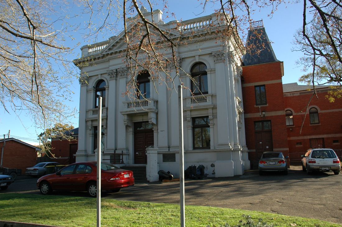 kensington-town-hall